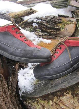 Добротні повсякденні шкіряні туфлі think! австрія демісезонні черевики кежуал - 28 см