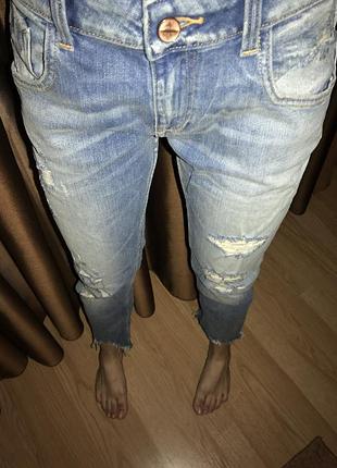 Джинсы светлые рванные прямые джинсы на средней посадке женские zara