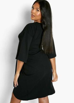 Boohoo чорне міді-плаття з поясом на запах і рукавами в стилі кімоно дуже жіночна і...