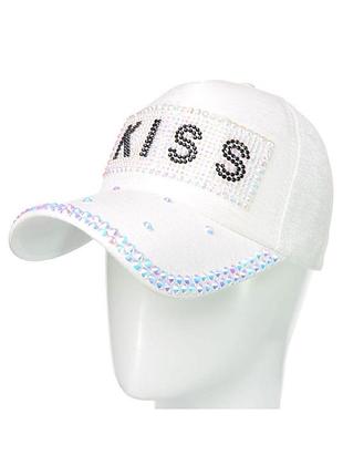 Красивая женская бейсболка со стразами kiss
