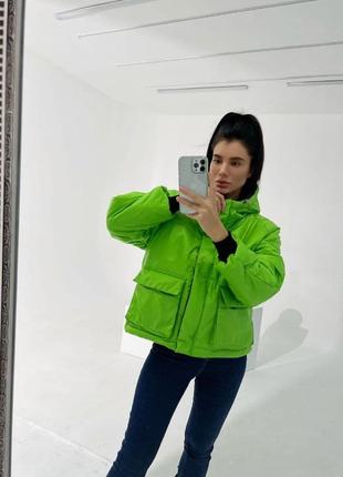 Куртка демисезонная из плащевки-лаке на силиконе ярко-зеленая2 фото