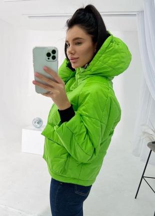 Куртка демисезонная из плащевки-лаке на силиконе ярко-зеленая4 фото