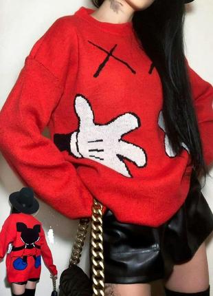 Стильный вязаный свитер с мультяшным принтом красный