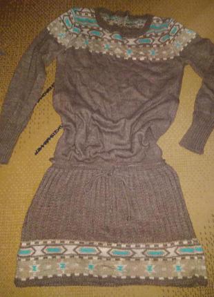 Вязане плаття з гарним орнаментом2 фото