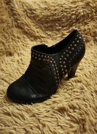 Ботинки женские 39р
