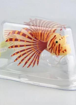 Искусственная рыбка крылатка, коричневая, силиконова и люминисцент(светящая )декор в аквариум - размер 10*7 см