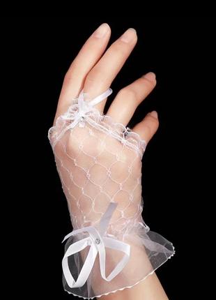 Ажурные свадебные перчатки митенки сетка2 фото
