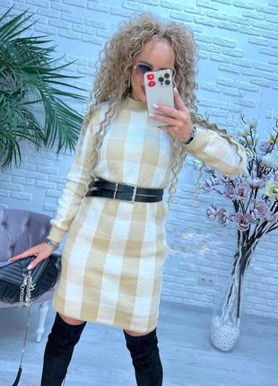 Платье теплое вязаное в клетку