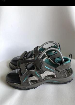 Босоніжки the north face