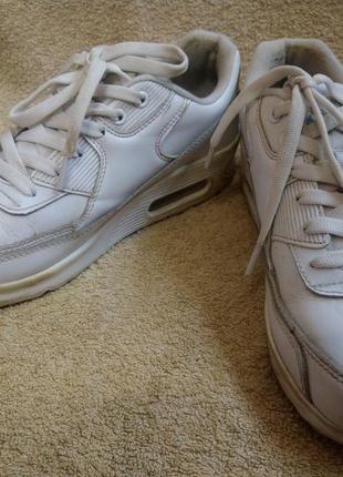 Кросівки білі шкіряні1 фото