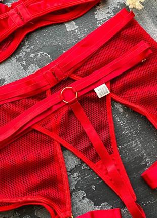 Червоний комплект білизни з поясом і гартерами на ніжки6 фото