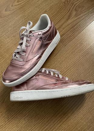 Рожеві блискучі кросівки reebok оригінал