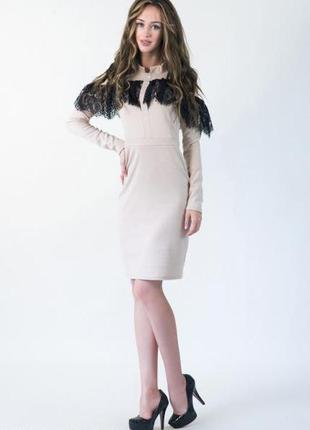 Плаття-футляр трикотажне з баскою з гіпюру, біле, з довгим рукавом, р. 40-50; одяг 211628 фото