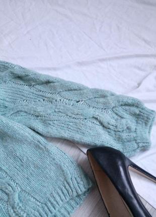 Нереально мягкий мятный свитер в косы3 фото