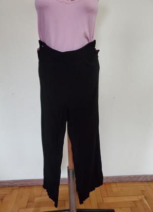Красивые практичные лёгкие вискозные штаны с лампасами