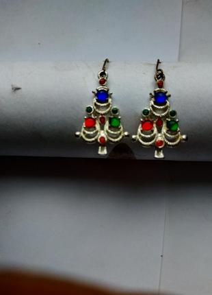 Сережки новорічні з різнокольоровими камінчиками6 фото