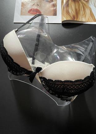 Бюстик с push-up hunkemoller