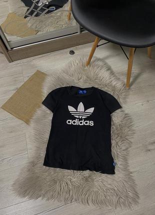 Футболочка adidas