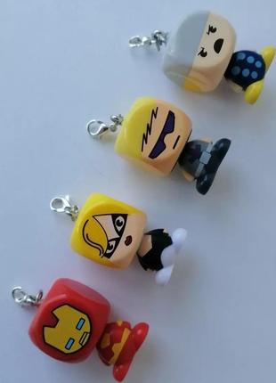 Підвіски marvel