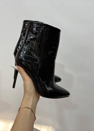 Ботильоны из итальянской кожи и замши женские на каблуке булавки