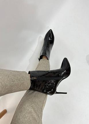 Ботильоны из итальянской кожи и замши женские на каблуке булавки