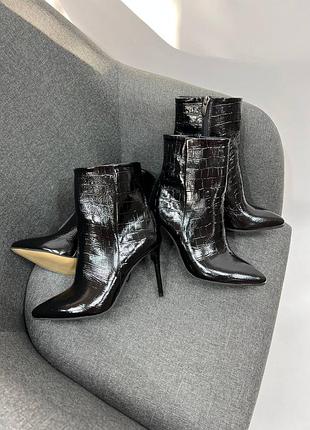 Ботильоны из итальянской кожи и замши женские на каблуке булавки