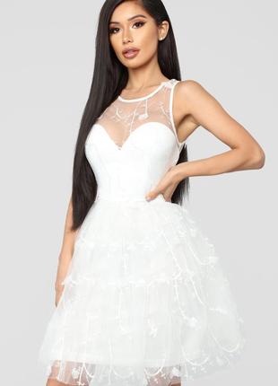 Белое коктейльное милое платье