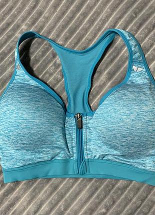 Класний спортивний топ crivit