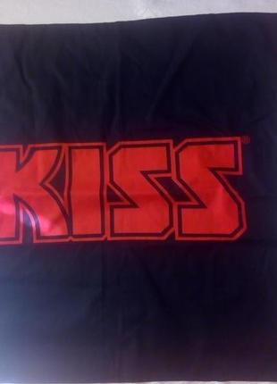 Наволочка большая черная  kiss из германии1 фото