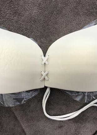 Бюстгалтер невидимка на липучке