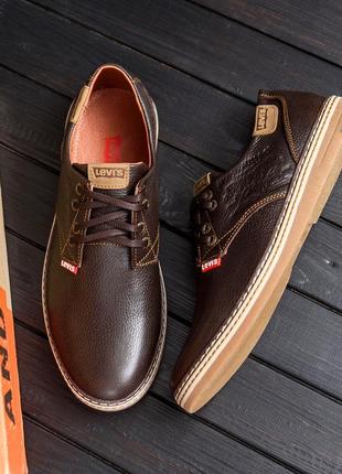 Спортивні шкіряні туфлі levis arizona brown3 фото