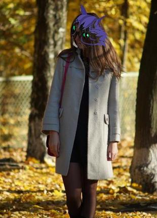 Стильное шерстяное пальто massimo dutti