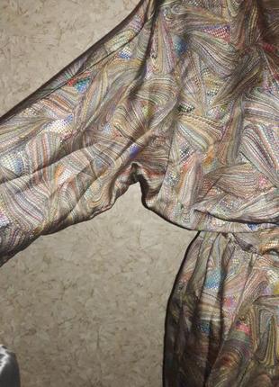 Оригинальное платье ручной работы из шелковистой ткани4 фото