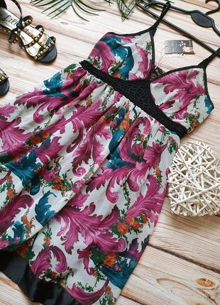 Шифоновое летнее платье сарафан на тонких бретелях с жемчугом на талии6 фото