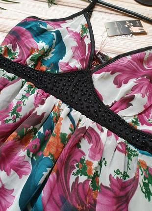 Шифоновое летнее платье сарафан на тонких бретелях с жемчугом на талии3 фото