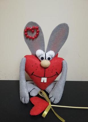 Зайчик-валентинка інтер'єрна іграшка ручна робота.1 фото