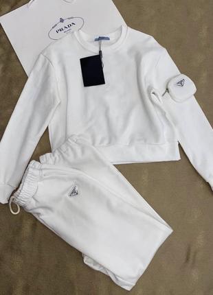 Спортивний костюм