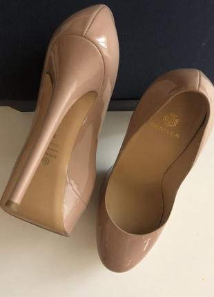 Нереально красиві нюдовые італійські туфлі semilla оригінал2 фото