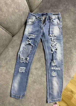 Стильні дитячі джинси