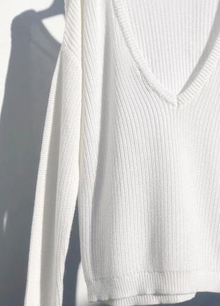 Пуловер na-kd (светр ,світшот ) білий в’язаний з вирізом v