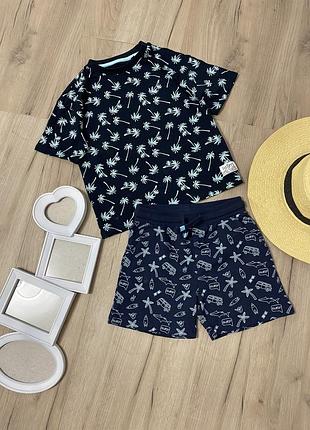 Футболочка и шортики