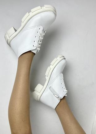 Демисезонные белые ботинки из натуральной кожи7 фото