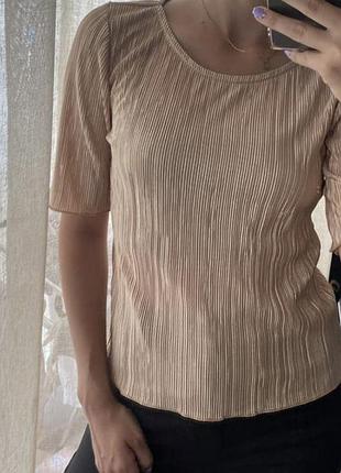 Футболка (золотистая красиво переливается)