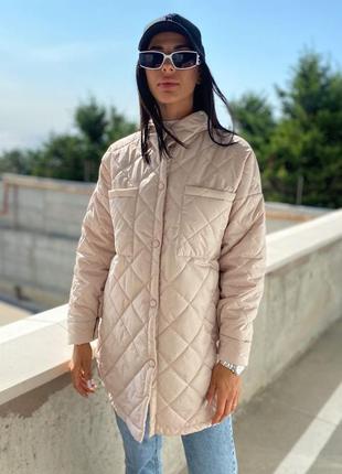 Стеганная куртка с отложным воротом