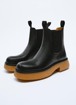 Кожаные ботильоны zara на рельефной подошве