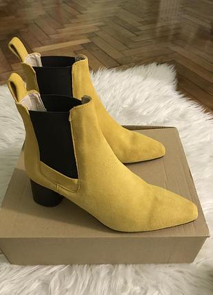 Суперові черевички zara
