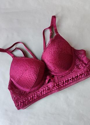 Красивый бюстгальтер secret possession.