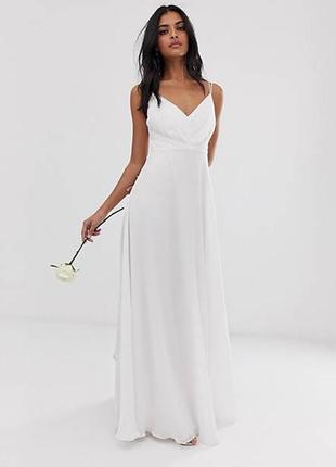 Платье макси на бретельках со сборками и поясом asos design bridesmaid