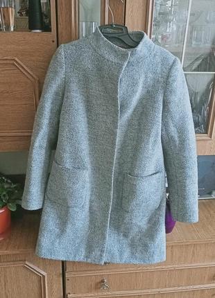 Пальто весняне б/у