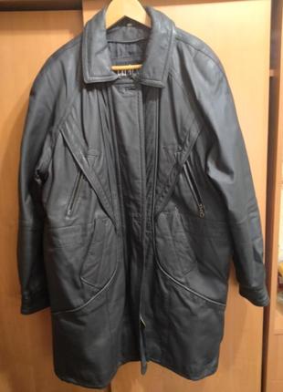 Курточка кожаная.